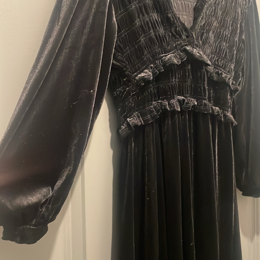 Blu Pepper Velvet Black Dress - Picture 3 of 4